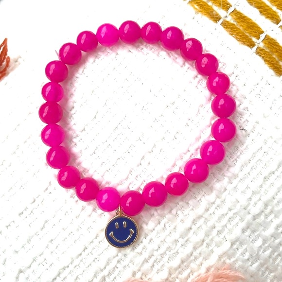 Smiley face charm bracelet - Picture 2 of 4